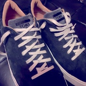 Tom’s Men’s Suede Shoes